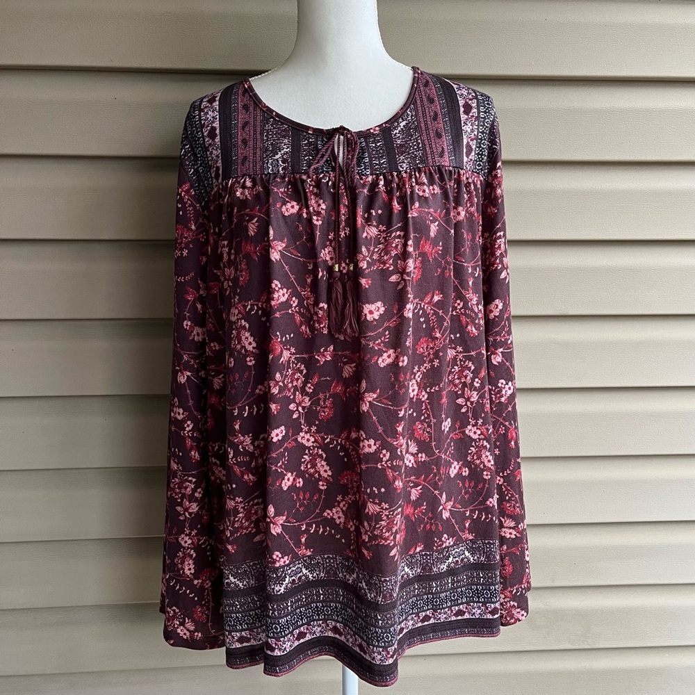 •Suzanne Betro• Bell Sleeve Tie Neck Floral Tunic - Size 2X